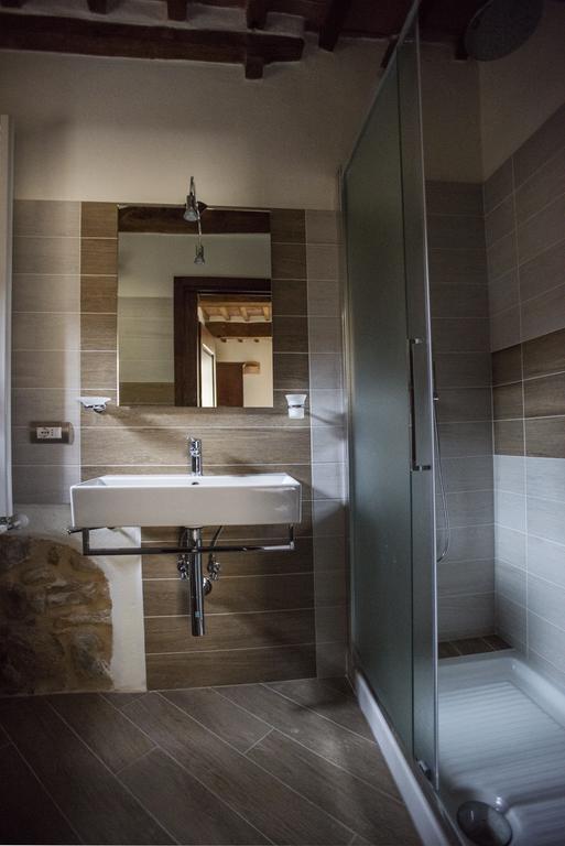 Bed and Breakfast Antico Borgo Seggiano Habitación foto